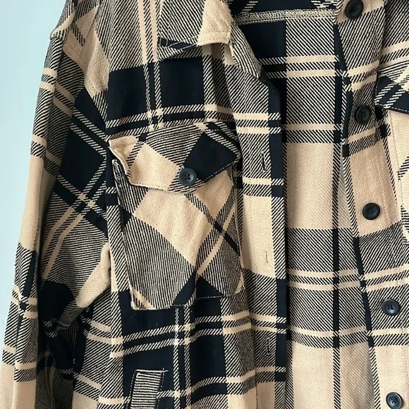 Womens shacket - Picture 3 of 5